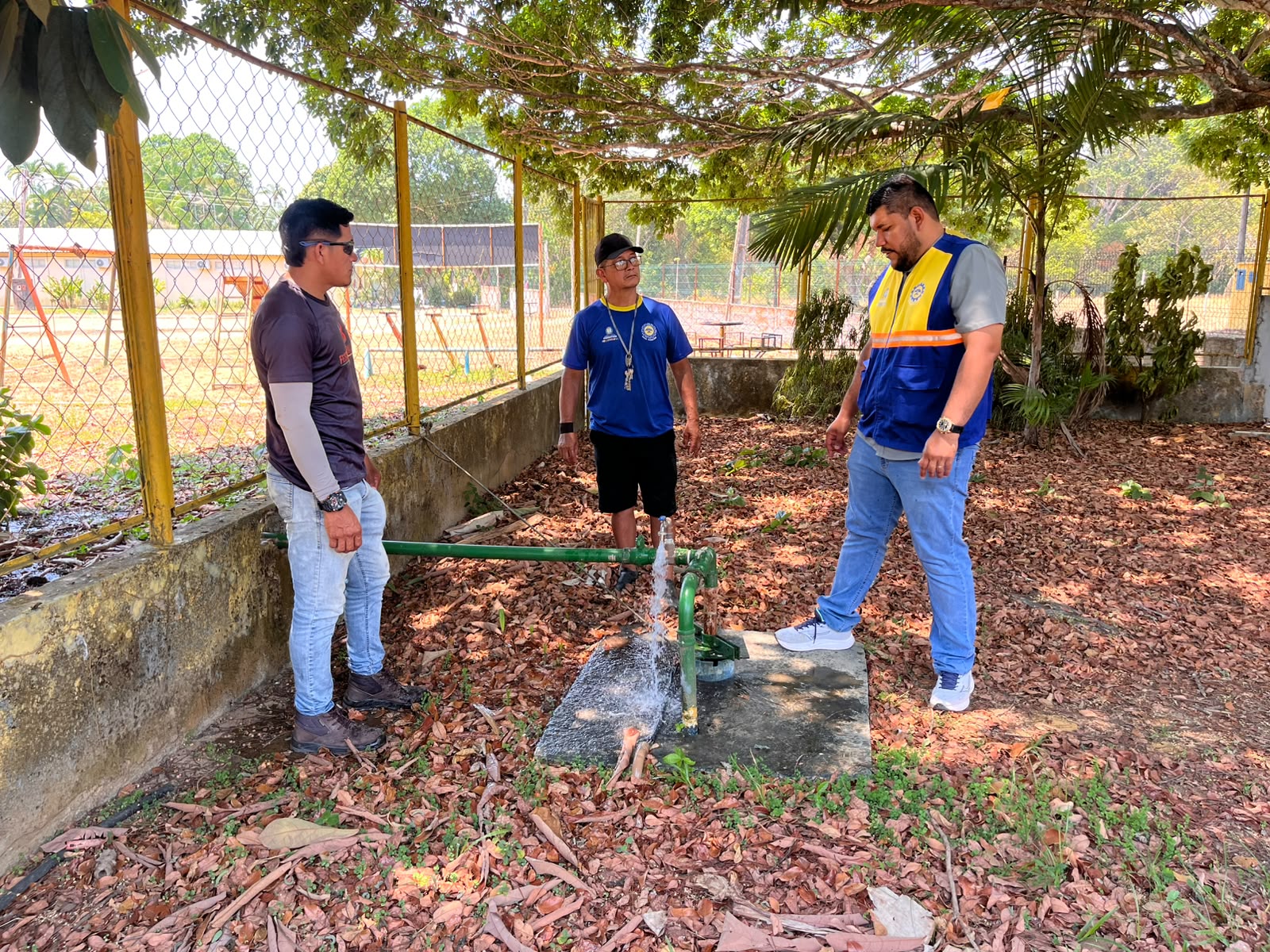 Imagem da notícia: Prefeitura de Parintins realiza vistoria em bombeamentos das regiões suburbanas